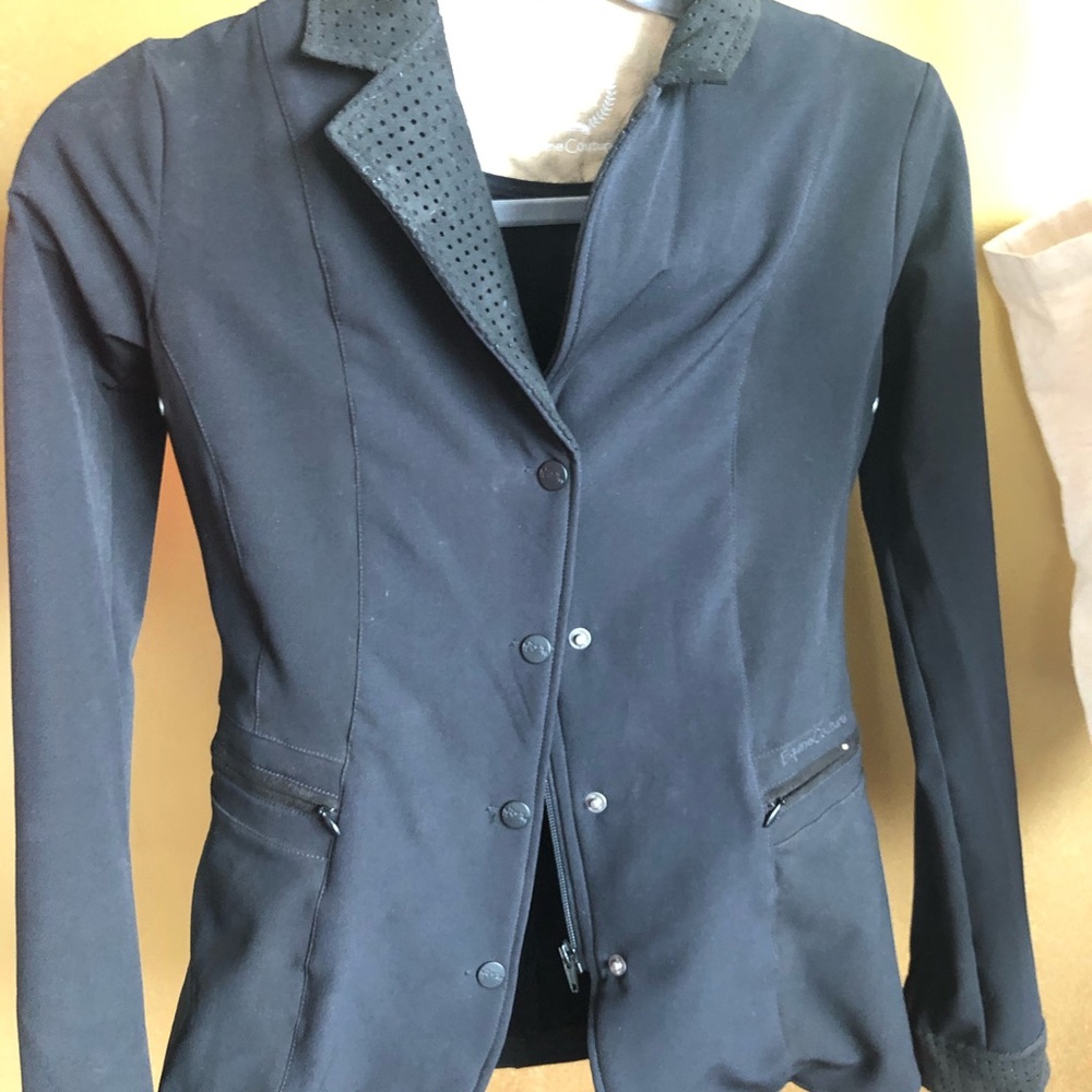 Brand new piper show coat XS